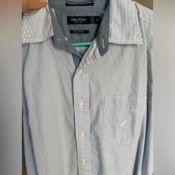 Men’s Nautica - Classic Fit collared shirt - Picture 2 of 5